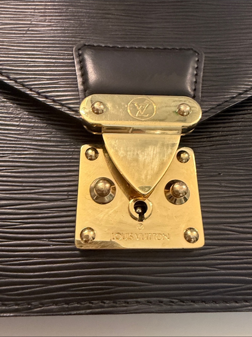 Louis Vuitton Epi clutch- Chain or Duster bag No Included!!! - Picture 14 of 17